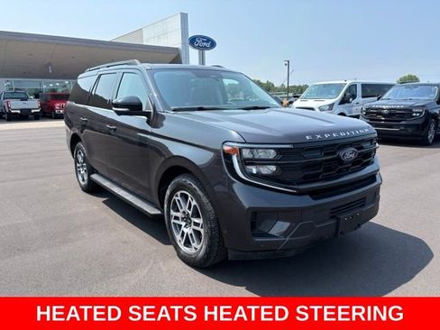 Used 2025 Ford Expedition Active AWD/4WD image 1