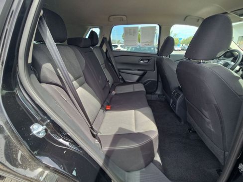 Used 2025 Nissan Rogue SV FWD image 36