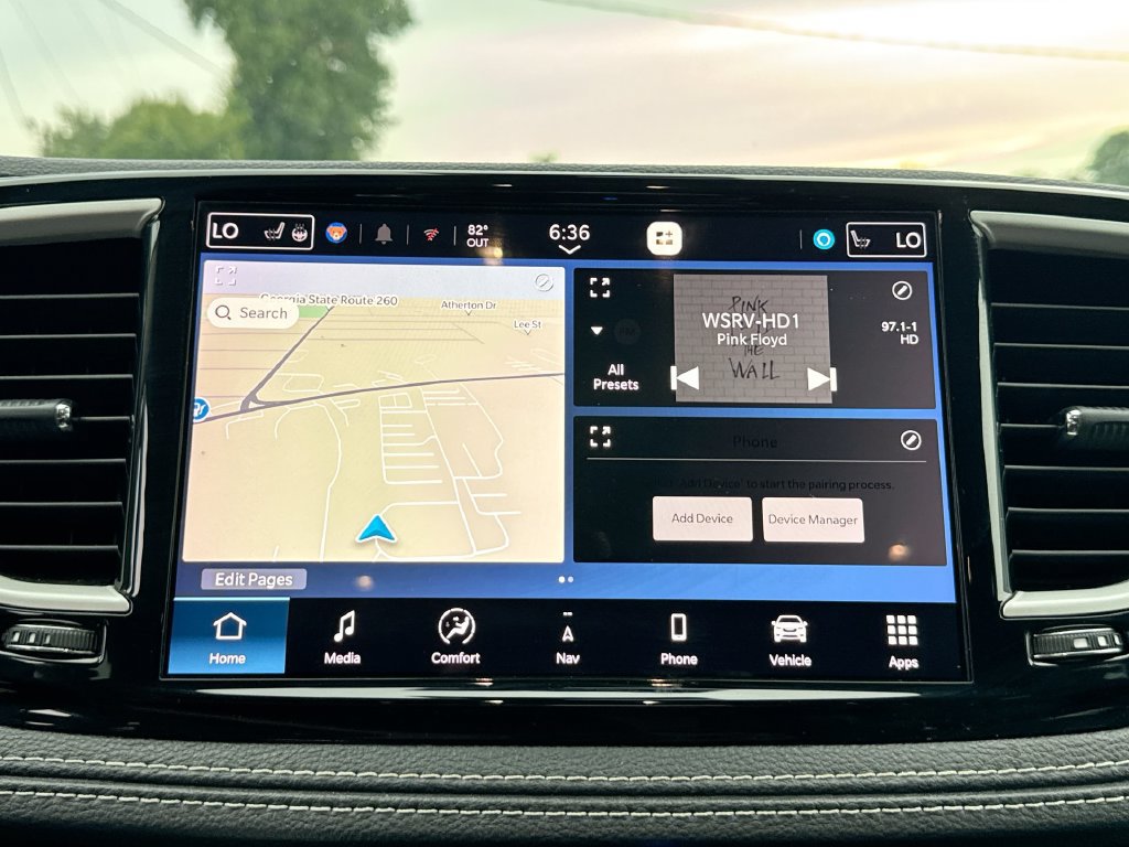 Used 2023 Chrysler Pacifica Touring-L w/ Uconnect Theater Family Group AWD/4WD image 27