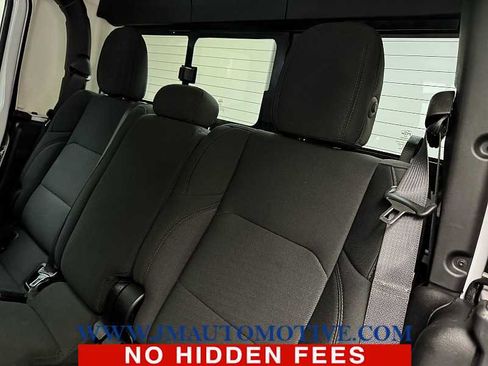 Used 2023 Jeep Gladiator Sport image 16
