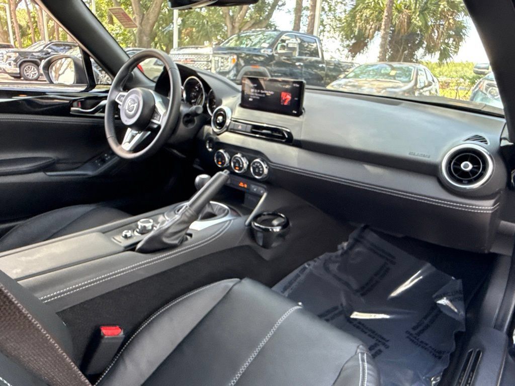Used 2025 MAZDA MX-5 Miata RF Grand Touring RWD image 64