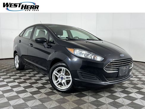 Used 2019 Ford Fiesta SE FWD image 1