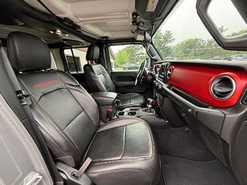 Used 2021 Jeep Wrangler Unlimited Rubicon w/ Dual Top Group AWD/4WD image 12