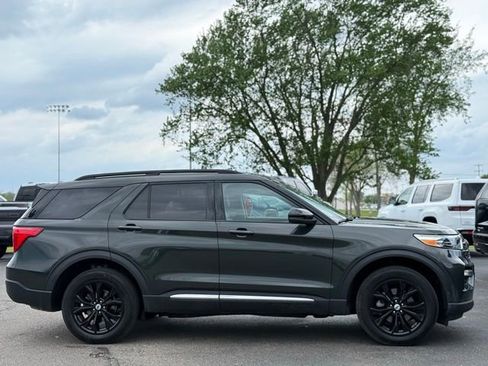 Certified 2023 Ford Explorer XLT w/ Equipment Group 202A AWD/4WD image 36