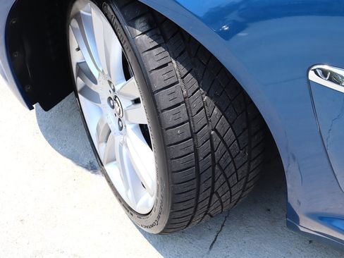 Used 2013 Jaguar XF R RWD image 11