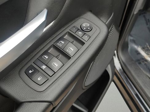Certified 2023 RAM 1500 Big Horn AWD/4WD image 11