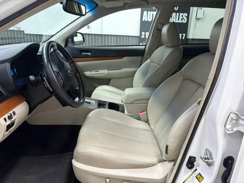 Used 2013 Subaru Outback 3.6R Limited AWD/4WD image 19