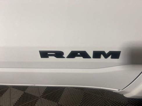 New 2026 RAM 1500 4x4 Crew Cab image 40
