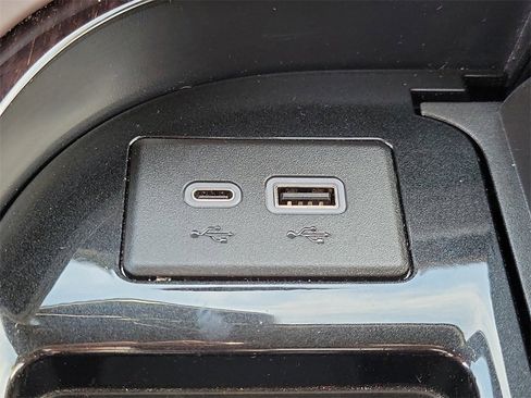 Used 2024 Cadillac Escalade Sport Platinum w/ LPO, ONYX Package image 20