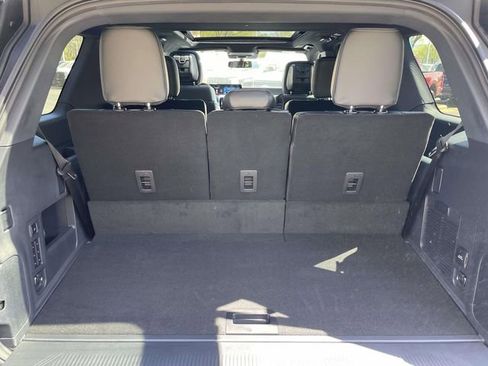 New 2026 Ford Expedition Platinum w/ Stealth Performance Package image 33