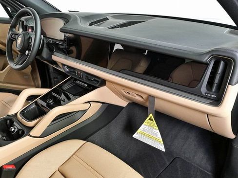 New 2026 Porsche Cayenne AWD/4WD image 24