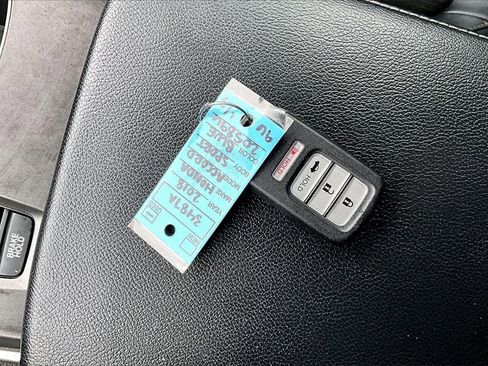 Used 2018 Honda Accord Sport image 32