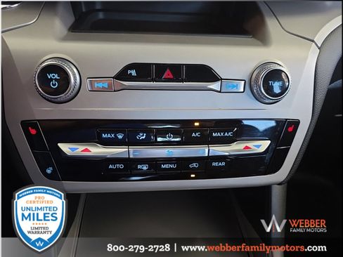 Used 2024 Ford Explorer XLT w/ Equipment Group 202A AWD/4WD image 22