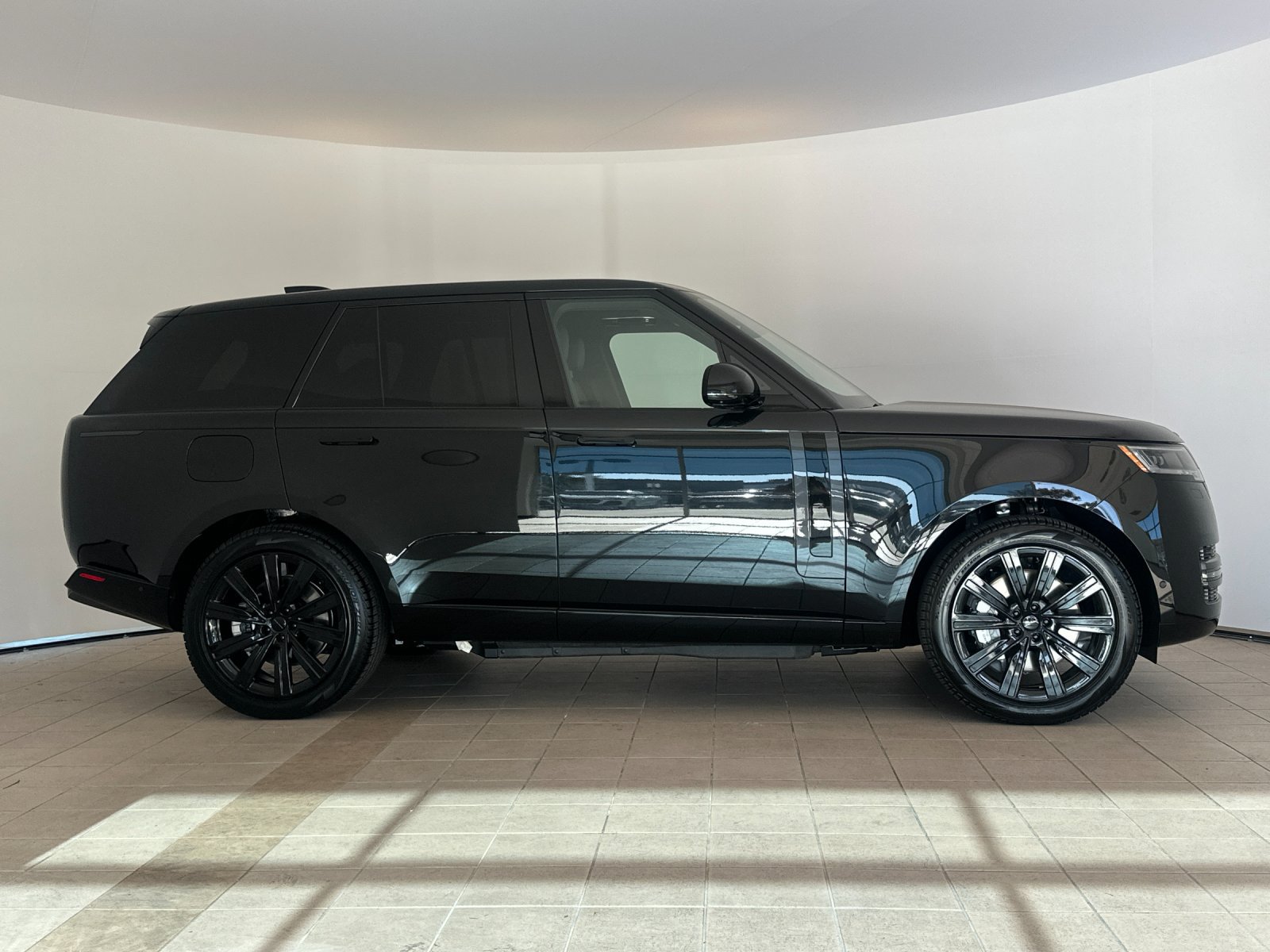 New 2026 Land Rover Range Rover SE AWD/4WD image 7