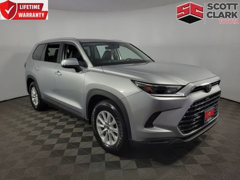 Used 2024 Toyota Grand Highlander XLE image 1