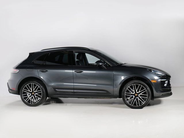 Certified 2026 Porsche Macan AWD/4WD image 8