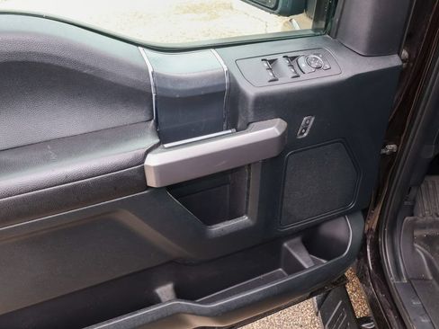 Used 2019 Ford F150 XLT w/ Equipment Group 302A Luxury AWD/4WD image 11