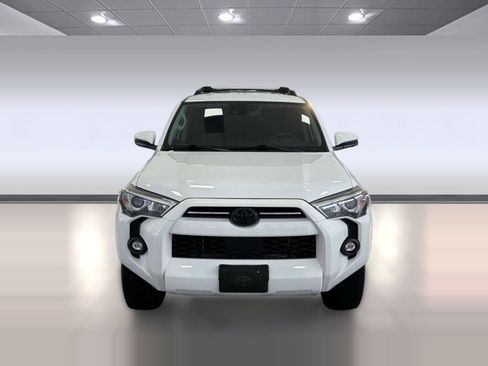 Used 2021 Toyota 4Runner SR5 AWD/4WD image 6