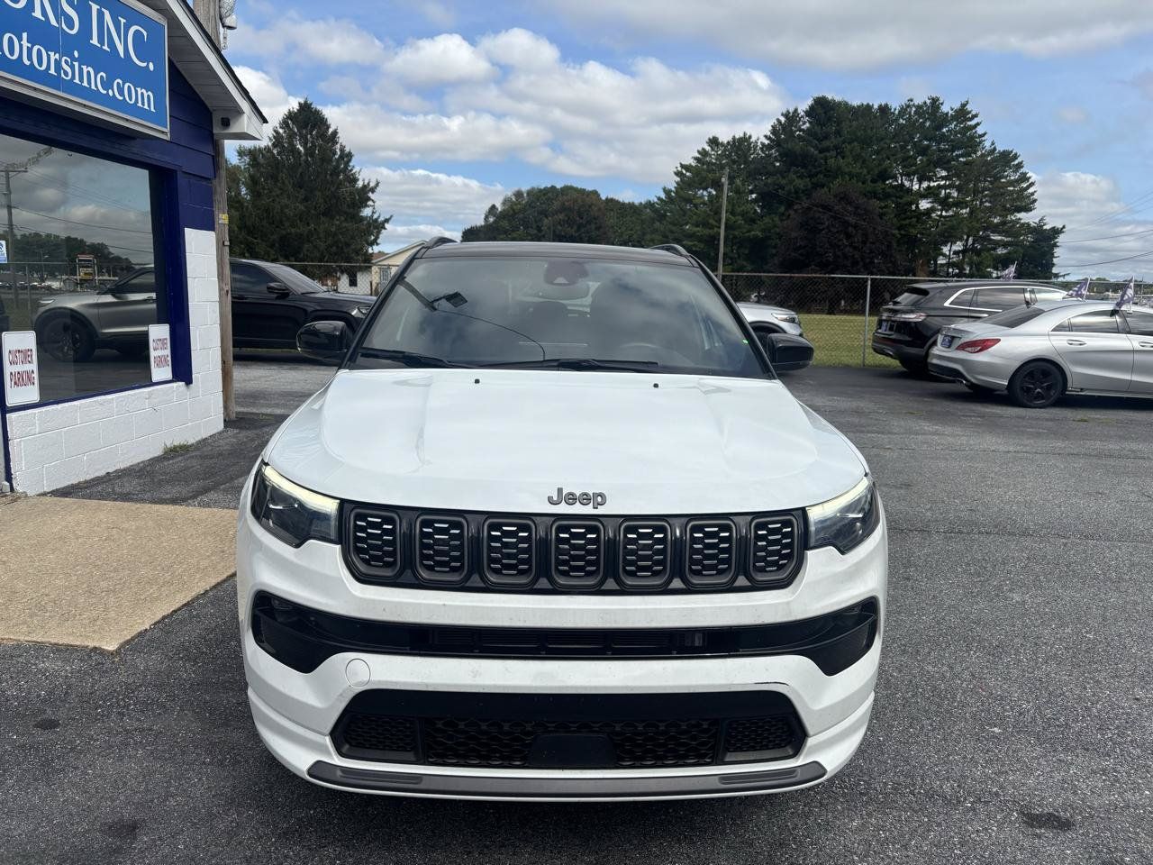 Used 2024 Jeep Compass Limited w/ High Altitude Package AWD/4WD image 3