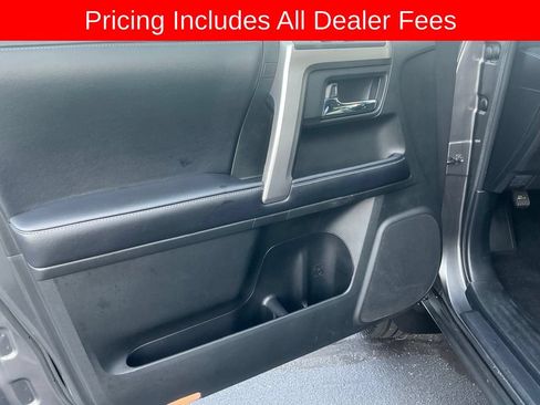 Used 2019 Toyota 4Runner SR5 Premium AWD/4WD image 9
