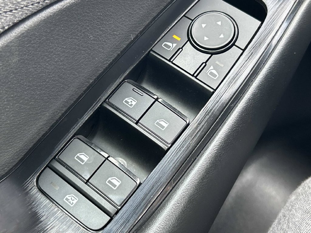 Certified 2023 Nissan Rogue S AWD/4WD image 30