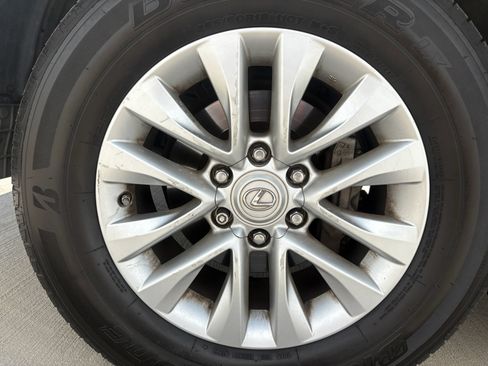 Used 2015 Lexus GX 460 w/ Premium Package AWD/4WD image 39