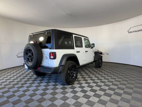 Used 2023 Jeep Wrangler Unlimited w/ 8.4" Radio Group AWD/4WD image 11
