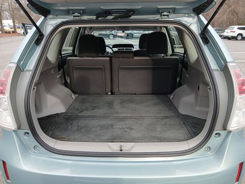 Used 2017 Toyota Prius V Two image 34