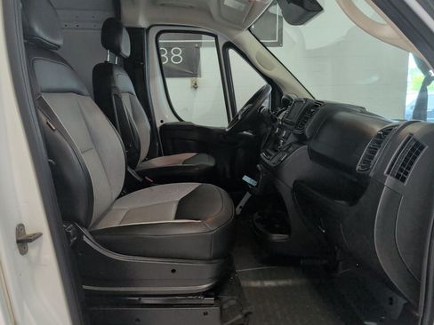 Used 2024 RAM ProMaster 2500 w/ Convenience Group FWD image 13