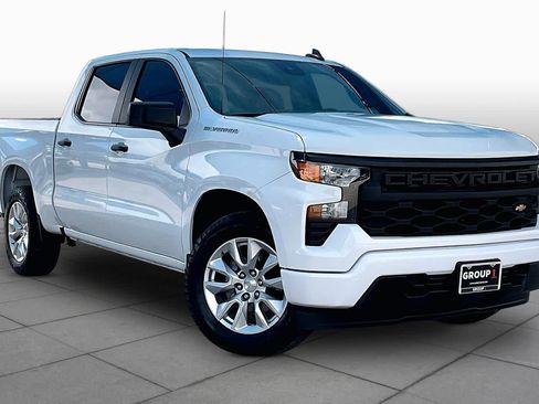 Used 2023 Chevrolet Silverado 1500 Custom RWD image 3