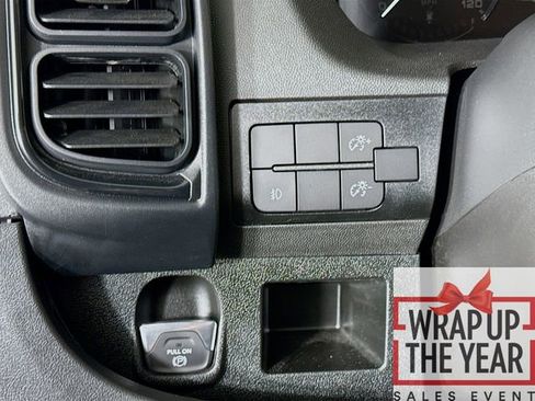 Used 2025 RAM ProMaster 2500 w/ Convenience Group image 10