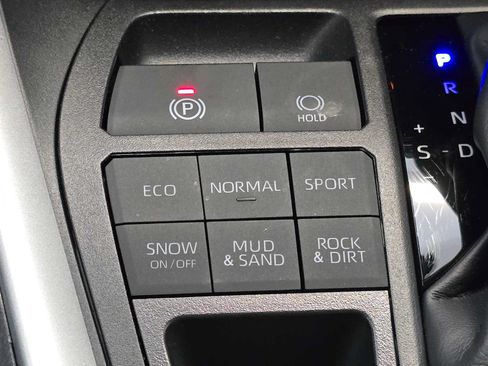 Certified 2025 Toyota RAV4 XLE w/ Convenience Package AWD/4WD image 16
