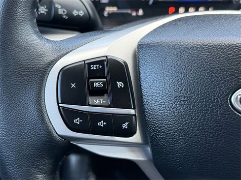 Certified 2022 Ford Explorer XLT w/ Equipment Group 202A image 21