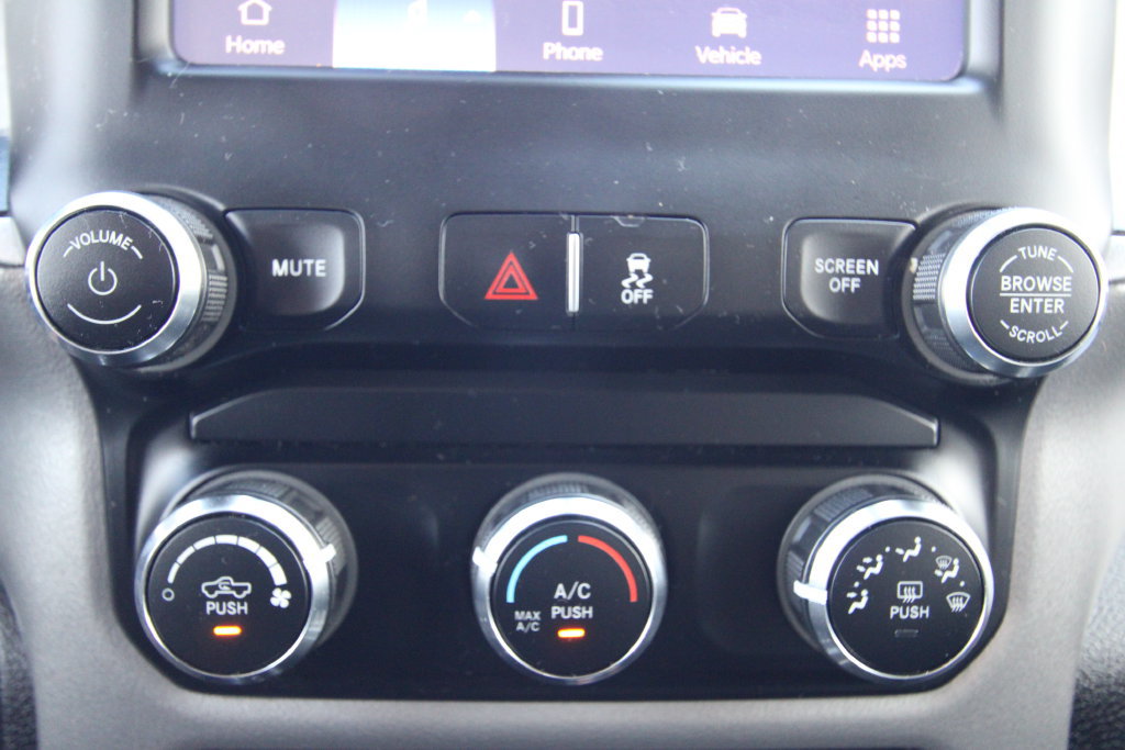 Used 2024 RAM 2500 Big Horn AWD/4WD image 25