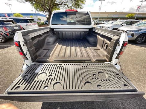 Used 2024 Nissan Frontier SV w/ SV Convenience Package RWD image 22