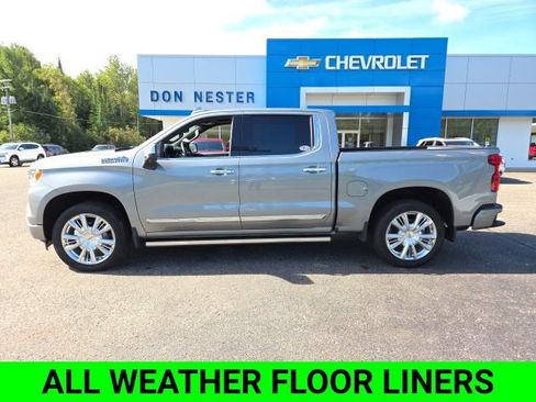 Used 2024 Chevrolet Silverado 1500 High Country AWD/4WD image 6