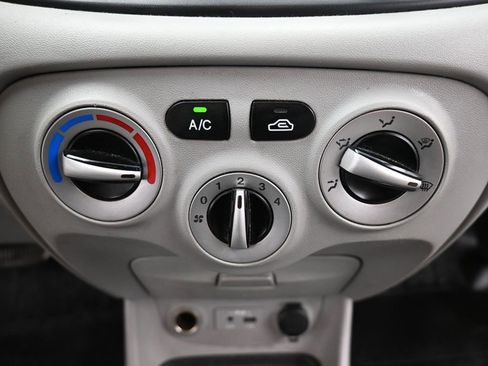 Used 2010 Hyundai Accent GLS w/ Premium Pkg 4 image 15