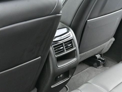 Certified 2025 Cadillac XT5 Premium Luxury image 33