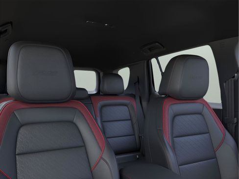 New 2026 Chevrolet Equinox RS w/ Convenience Package III AWD/4WD image 18