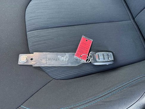 Used 2021 Chrysler Pacifica Touring image 33