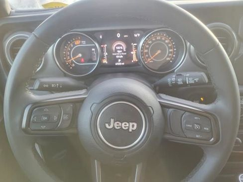 Used 2023 Jeep Wrangler Sport S image 25