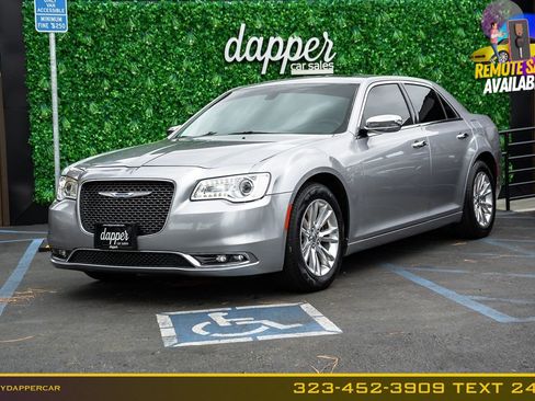 Used 2016 Chrysler 300 C RWD image 1