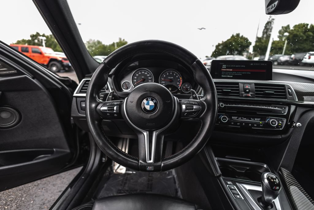 Used 2016 BMW M3 RWD image 25