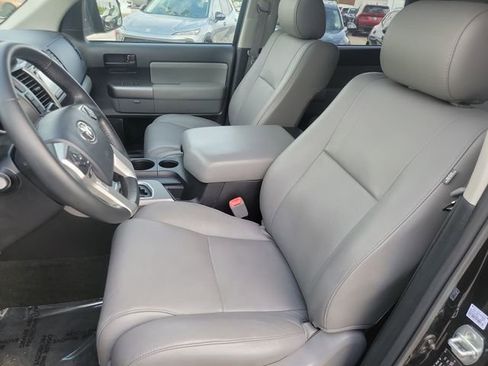 Used 2014 Toyota Sequoia SR5 w/ Premium Package AWD/4WD image 15