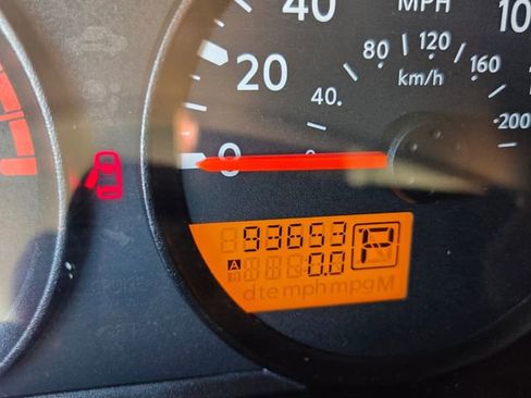 Used 2021 Nissan Frontier SV w/ Midnight Edition Floor Mats image 33