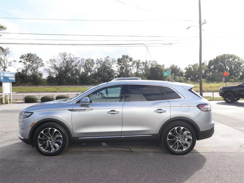 Used 2022 Lincoln Nautilus Reserve image 7