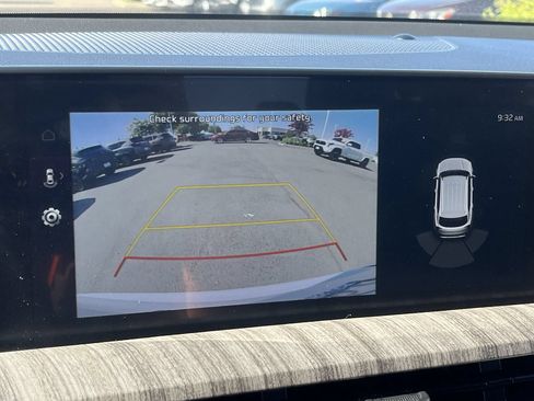 Used 2024 Kia Telluride EX w/ EX Captain's Chair Package FWD image 14