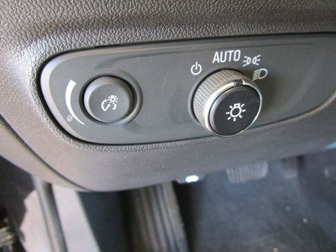 Used 2023 Chevrolet Equinox LT w/ LPO, Floor Liner Package FWD image 27