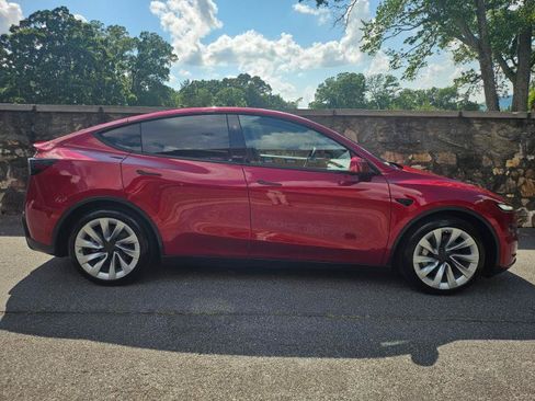 Used 2026 Tesla Model Y Long Range RWD image 10