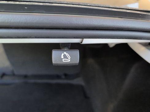 Used 2018 Chevrolet Malibu LT w/ LPO, Convenience Package 2 FWD image 31